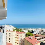 Luminoso Atico Con Vistas Al Mar En شقة