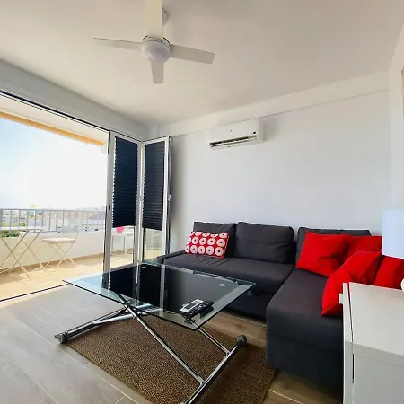 Luminoso Atico Con Vistas Al Mar En *