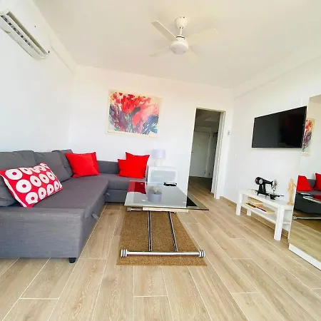 Luminoso Atico Con Vistas Al Mar En Lägenhet