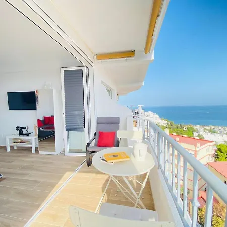 Apartamento Luminoso Atico Con Vistas Al Mar En