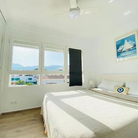 Luminoso Atico Con Vistas Al Mar En Apartamento Torremolinos