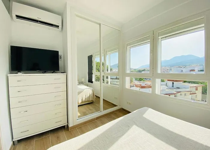 Luminoso Atico Con Vistas Al Mar En