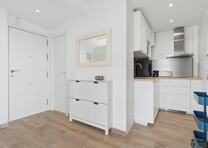 Luminoso Atico Con Vistas Al Mar En Torremolinos