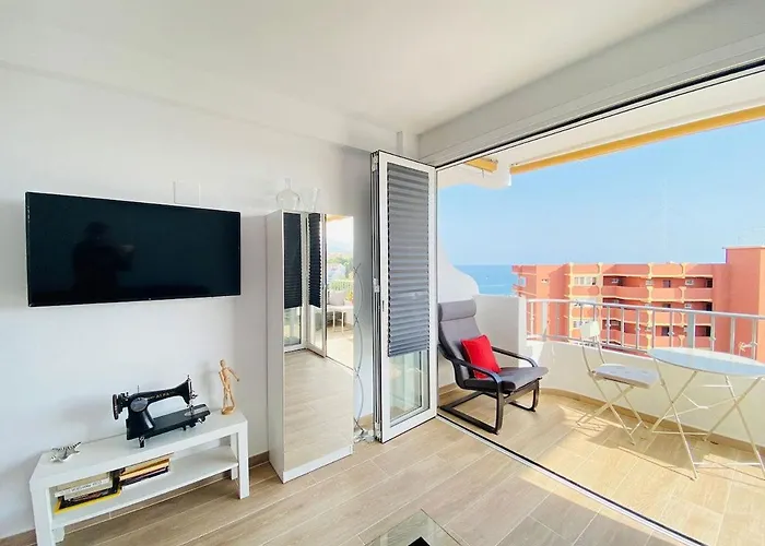 Luminoso Atico Con Vistas Al Mar En * Torremolinos