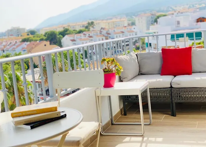 Luminoso Atico Con Vistas Al Mar En Torremolinos