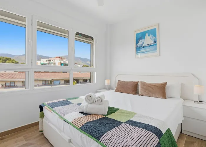 Luminoso Atico Con Vistas Al Mar En