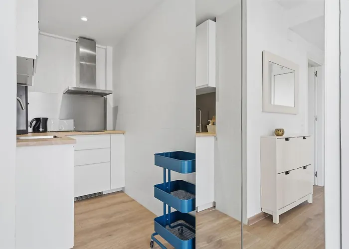 Luminoso Atico Con Vistas Al Mar En *