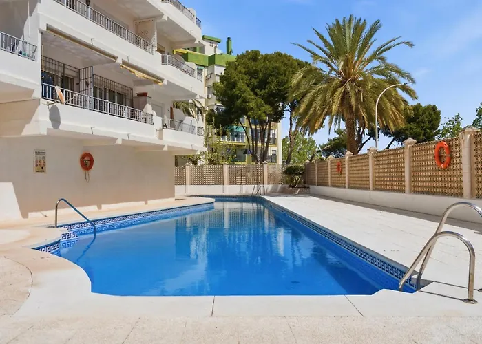 Luminoso Atico Con Vistas Al Mar En *