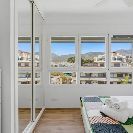 Luminoso Atico Con Vistas Al Mar En Torremolinos