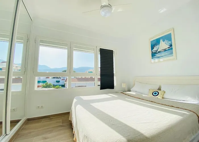 Luminoso Atico Con Vistas Al Mar En Lägenhet Torremolinos